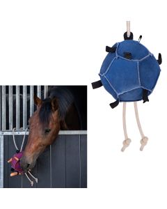 QHP Pferdespielzeug Ball mit Befestigungsmöglichkeiten für Futter
