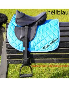 L-Sport Komplettset Sattel small mit bestickter Schabracke für Holzpferd-hellblau|LANCADE Reitsport